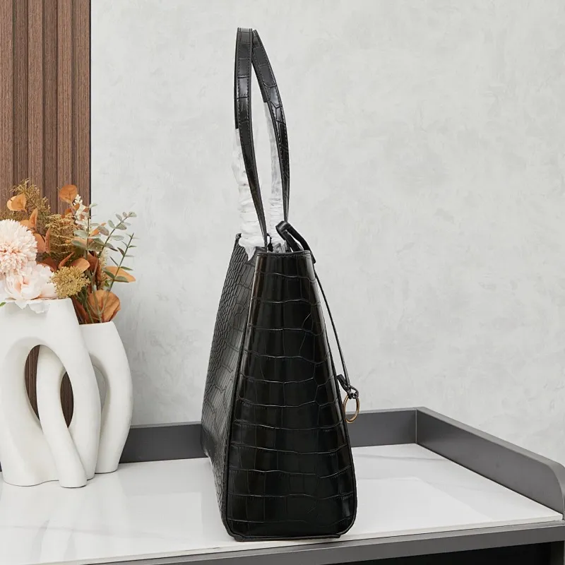 All Categories Official Website "Brand Women's Bags" Women's Bags 💙 BALENCIAGA 2025 Official Website New Balenciaga Crossbody Bag