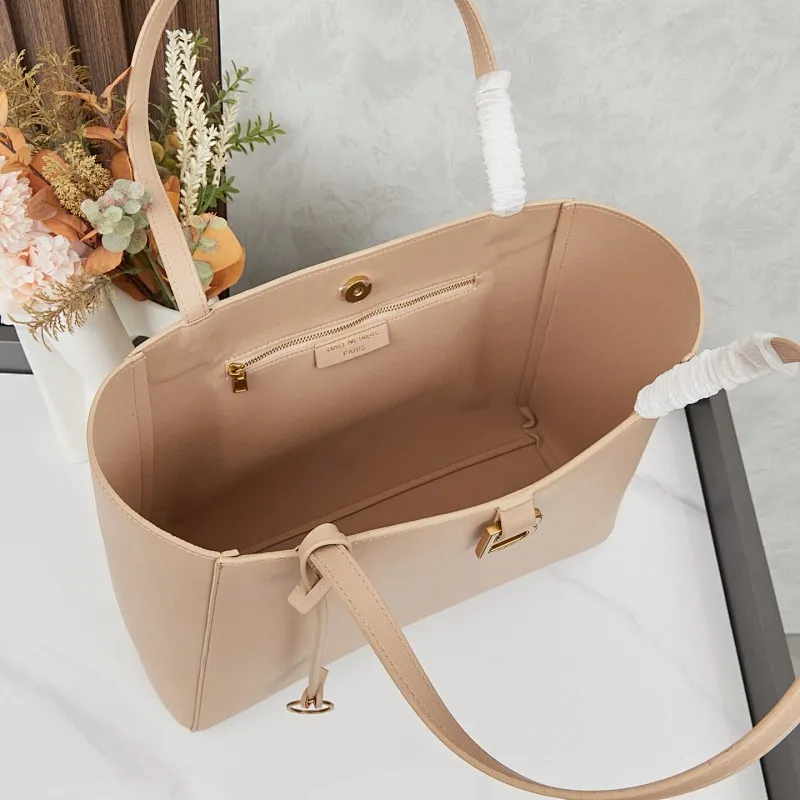 All Categories Official Website "Brand Women's Bags" Women's Bags 💙 BALENCIAGA 2025 Official Website New Balenciaga Crossbody Bag