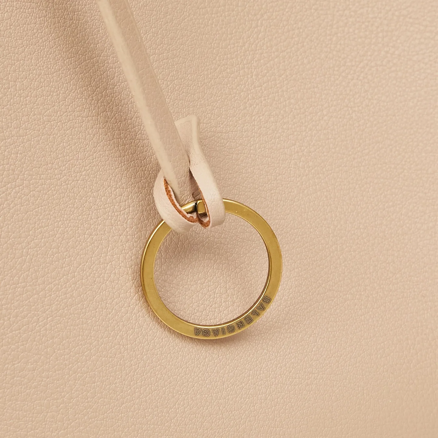 All Categories Official Website "Brand Women's Bags" Women's Bags 💙 BALENCIAGA 2025 Official Website New Balenciaga Crossbody Bag
