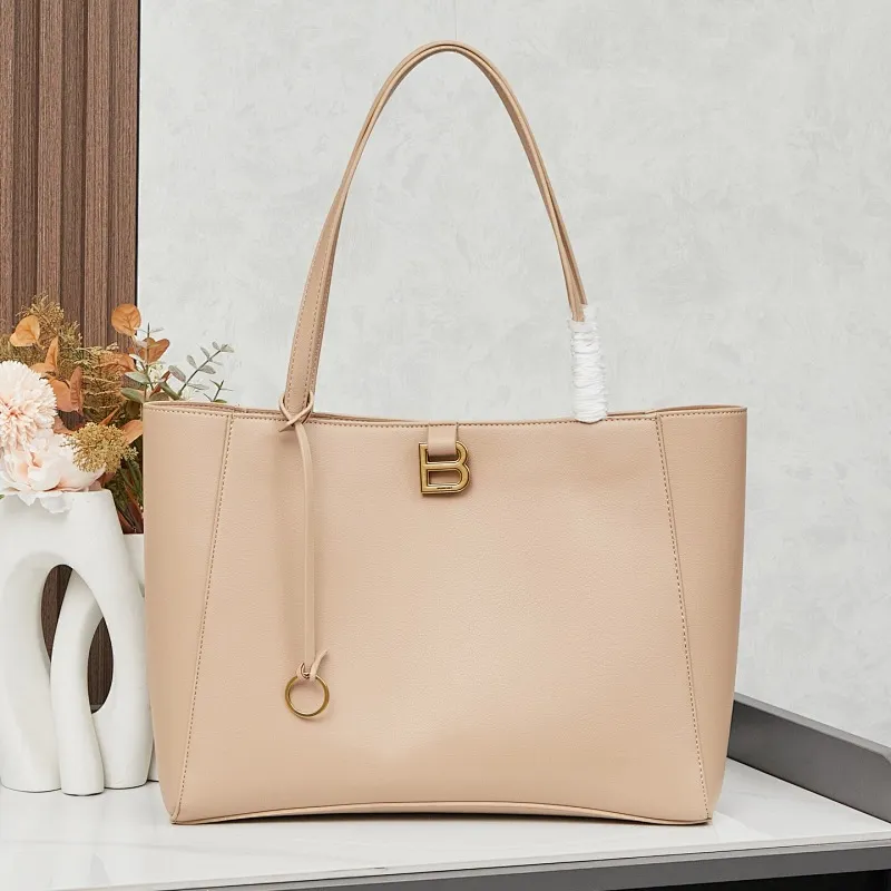 All Categories Official Website "Brand Women's Bags" Women's Bags 💙 BALENCIAGA 2025 Official Website New Balenciaga Crossbody Bag