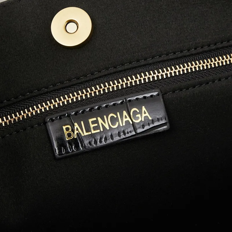 All Categories Official Website "Brand Women's Bags" Women's Bags 💙 BALENCIAGA 2025 Official Website New Balenciaga Crossbody Bag