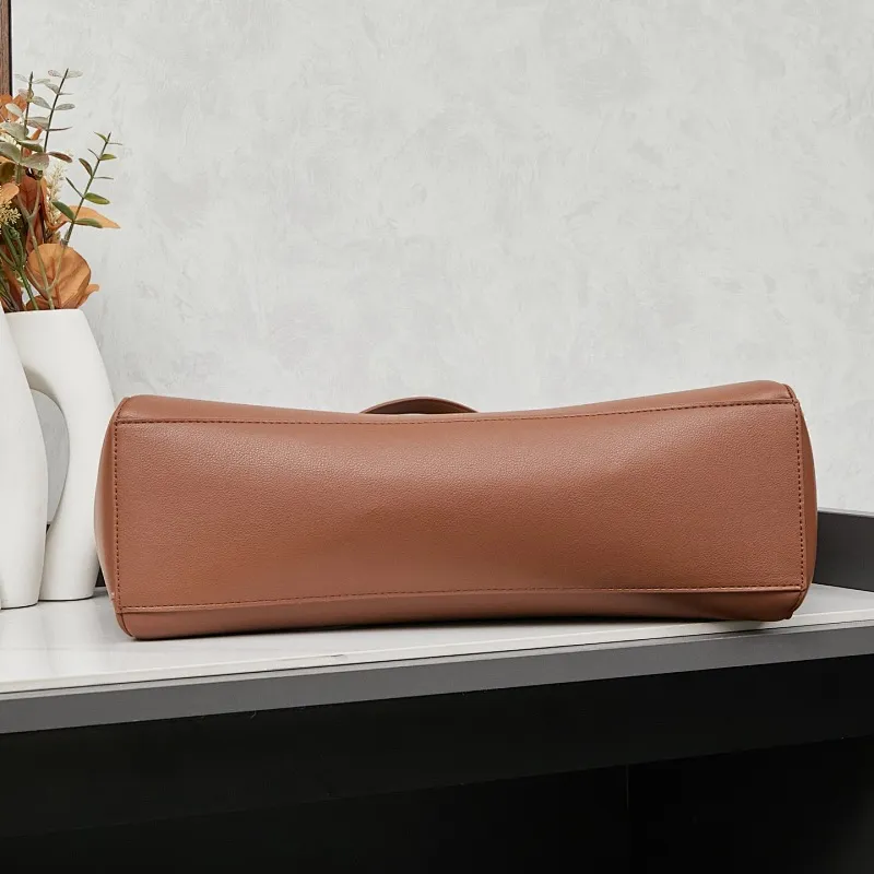 All Categories Official Website "Brand Women's Bags" Women's Bags 💙 BALENCIAGA 2025 Official Website New Balenciaga Crossbody Bag