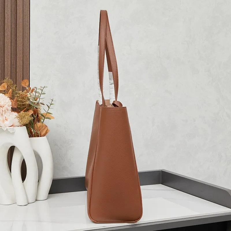 All Categories Official Website "Brand Women's Bags" Women's Bags 💙 BALENCIAGA 2025 Official Website New Balenciaga Crossbody Bag