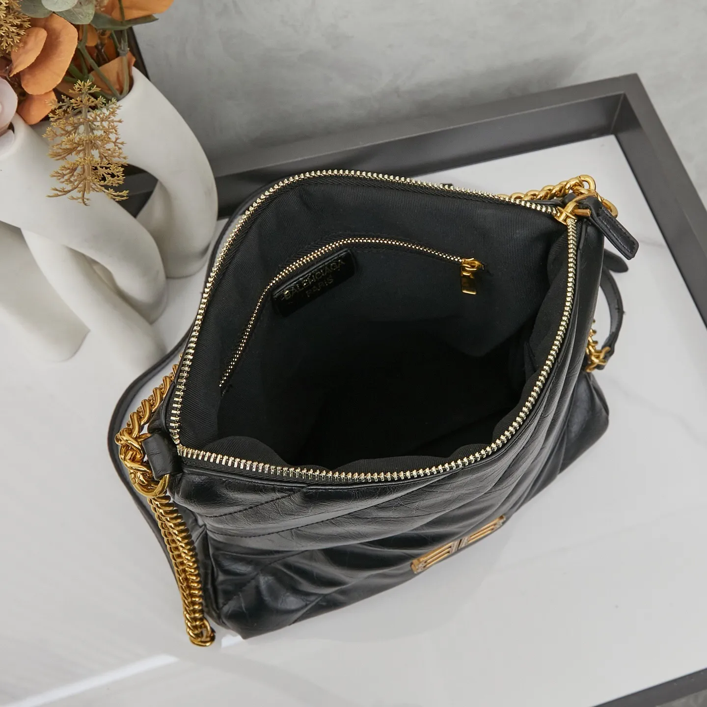 All Categories Official Website "Brand Women's Bags" Women's Bags 💙 BALENCIAGA 2025 Official Website New Balenciaga Crossbody Bag