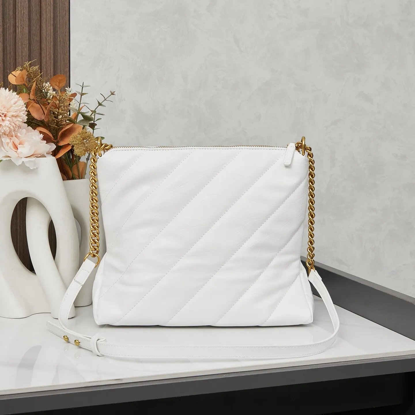 All Categories Official Website "Brand Women's Bags" Women's Bags 💙 BALENCIAGA 2025 Official Website New Balenciaga Crossbody Bag