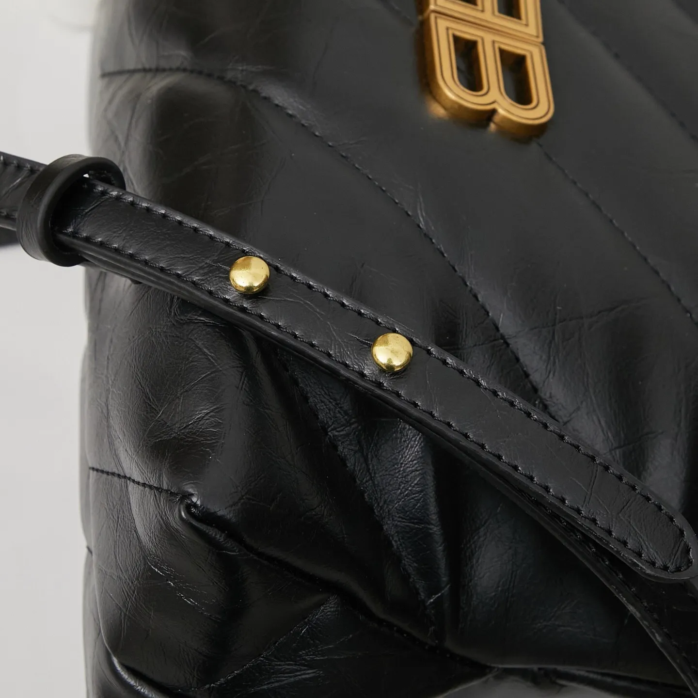 All Categories Official Website "Brand Women's Bags" Women's Bags 💙 BALENCIAGA 2025 Official Website New Balenciaga Crossbody Bag