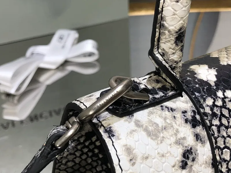 All Categories Balenciaga Women's Bags (Balenciaga) Balenciaga LG0023