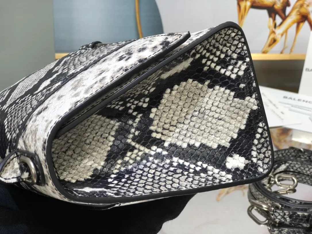 All Categories Balenciaga Women's Bags (Balenciaga) Balenciaga LG0023