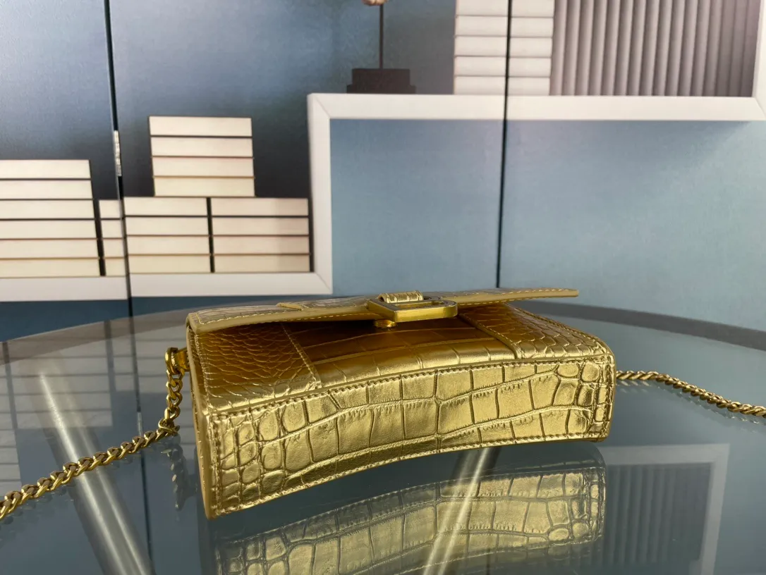All categories Official website "Brand Women's Bags" Women's Bags 💙 BALENCIAGA 2023 latest Balenciaga crossbody bag