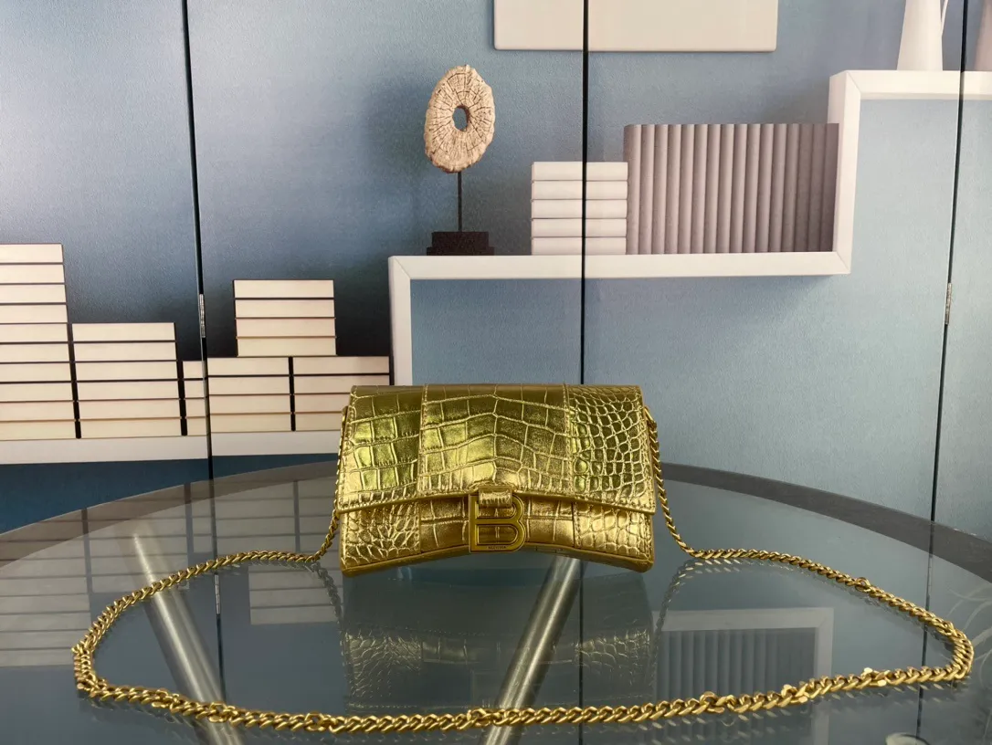 All categories Official website "Brand Women's Bags" Women's Bags 💙 BALENCIAGA 2023 latest Balenciaga crossbody bag