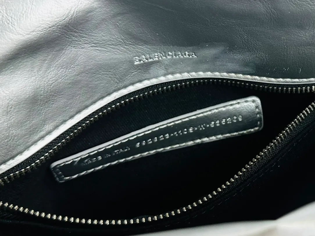 All Categories Balenciaga Women's Bags (Balenciaga) Balenciaga
