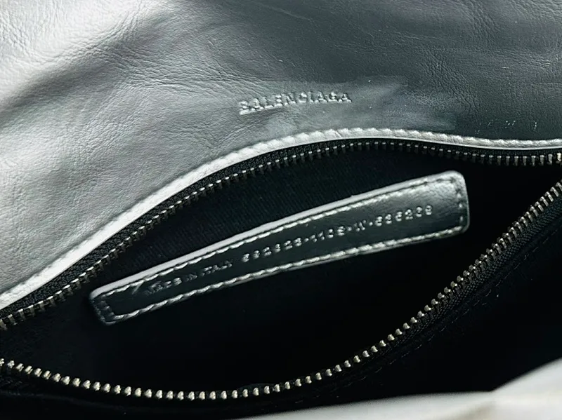 All Categories Balenciaga Women's Bags (Balenciaga) Balenciaga