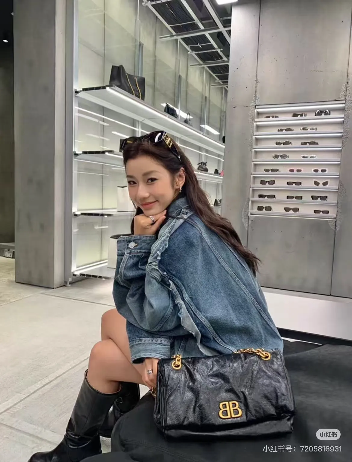 All categories Balenciaga Women's Bags (Balenciaga) Balenciaga 6903