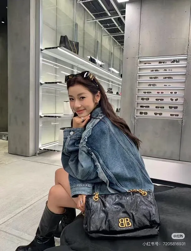 All categories Balenciaga Women's Bags (Balenciaga) Balenciaga 6903
