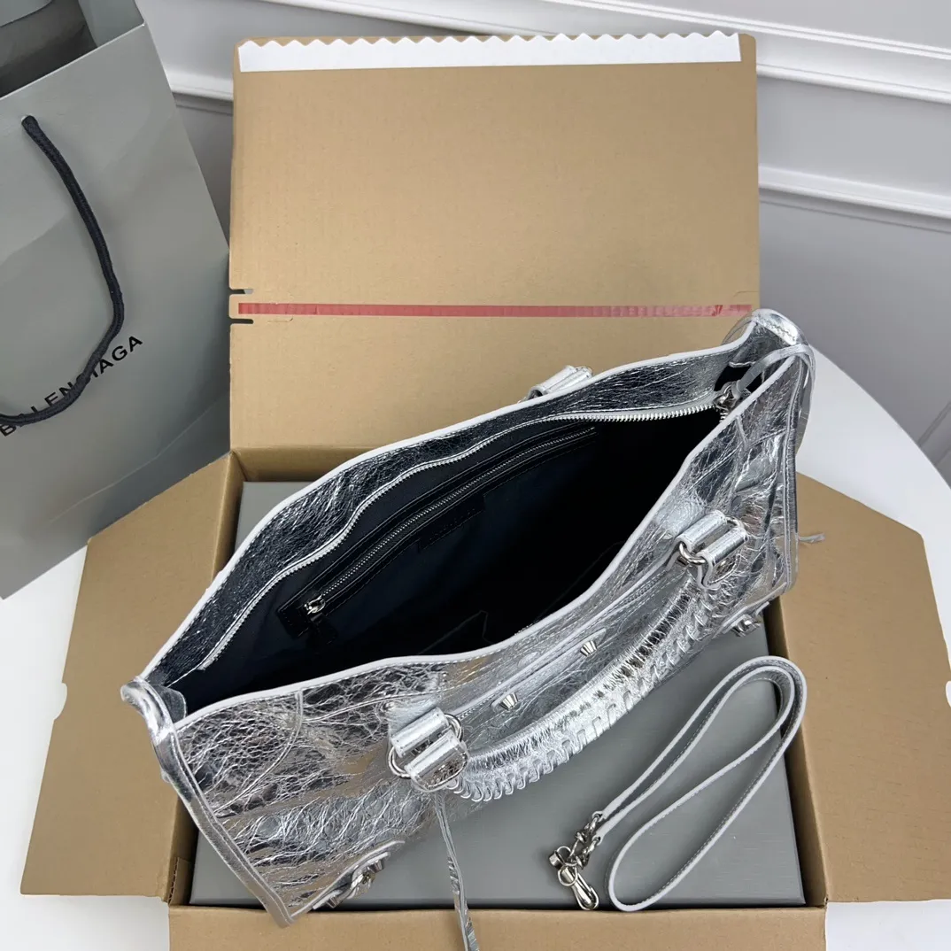 All categories Balenciaga Women's Bags (Balenciaga) Balenciaga 3825