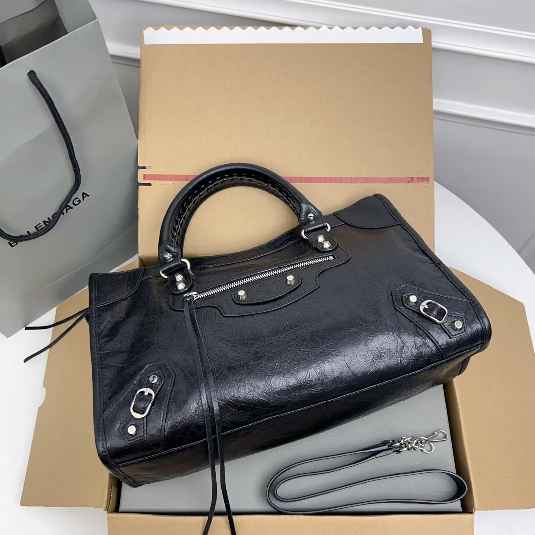 All categories Balenciaga Women's Bags (Balenciaga) Balenciaga 3825