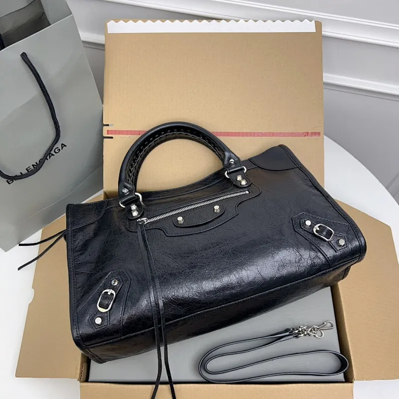 All categories Balenciaga Women's Bags (Balenciaga) Balenciaga 3825