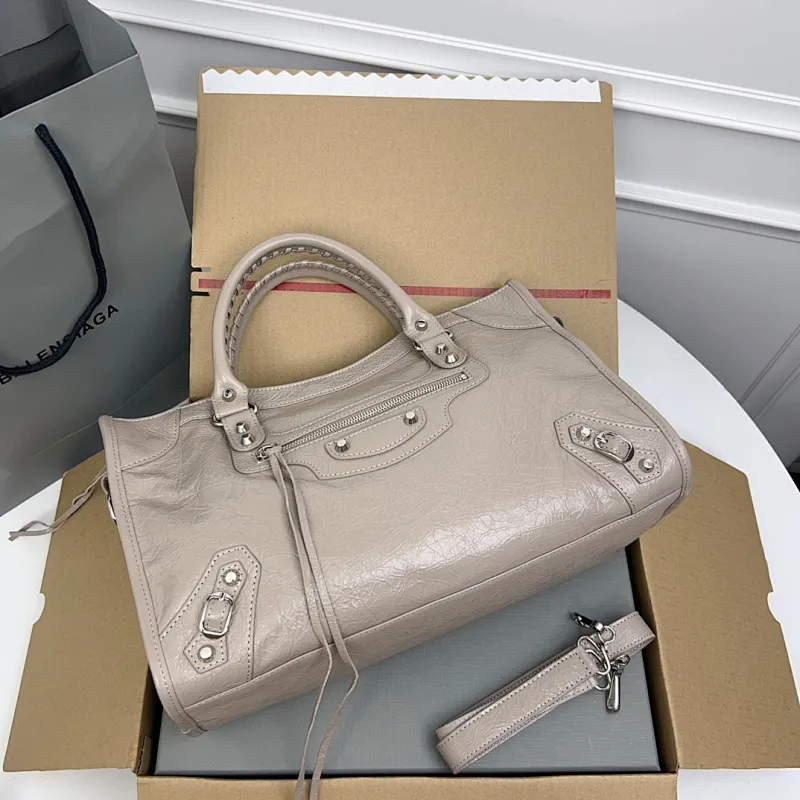 All categories Balenciaga Women's Bags (Balenciaga) Balenciaga 3825