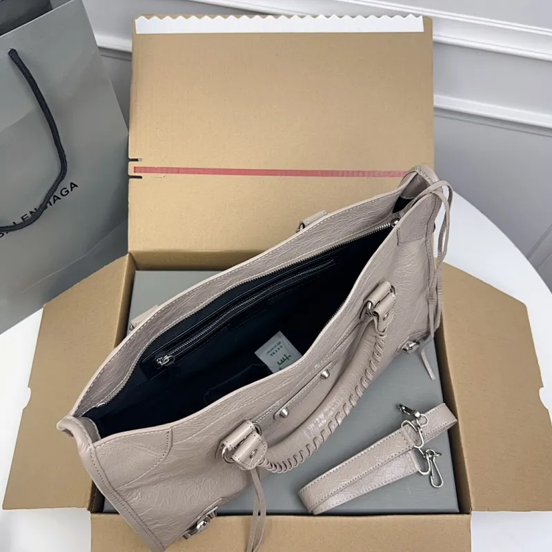 All categories Balenciaga Women's Bags (Balenciaga) Balenciaga 3825