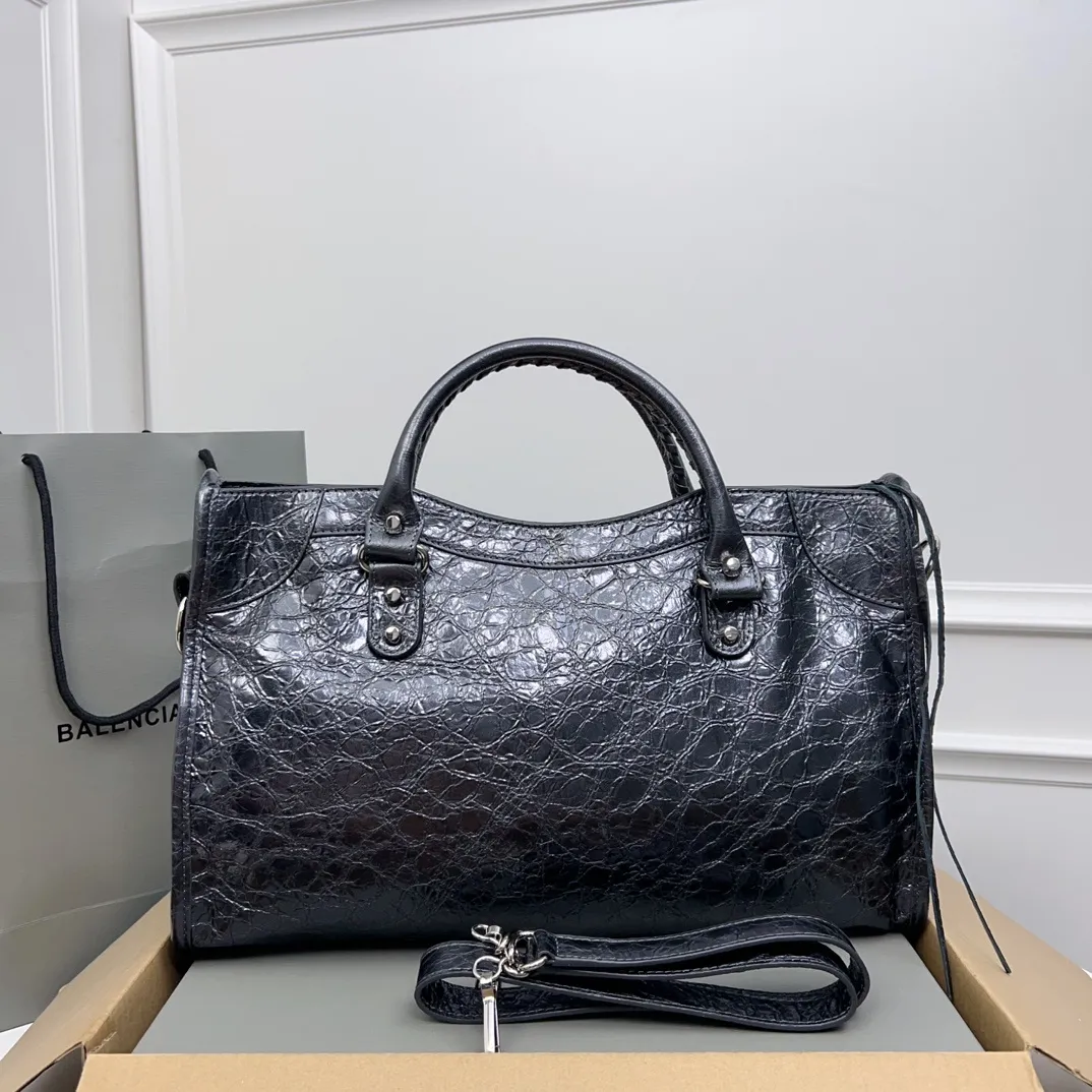 All categories Balenciaga Women's Bags (Balenciaga) Balenciaga 3825