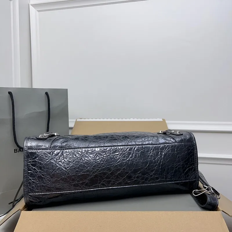 All categories Balenciaga Women's Bags (Balenciaga) Balenciaga 3825