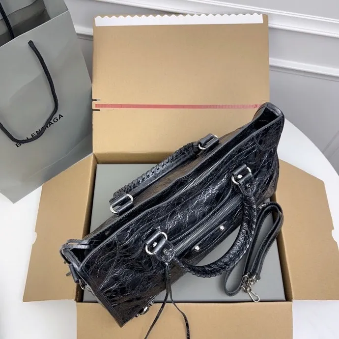 All categories Balenciaga Women's Bags (Balenciaga) Balenciaga 3825