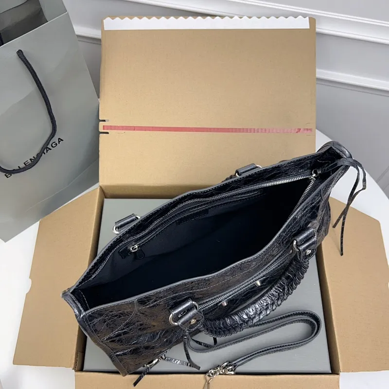 All categories Balenciaga Women's Bags (Balenciaga) Balenciaga 3825