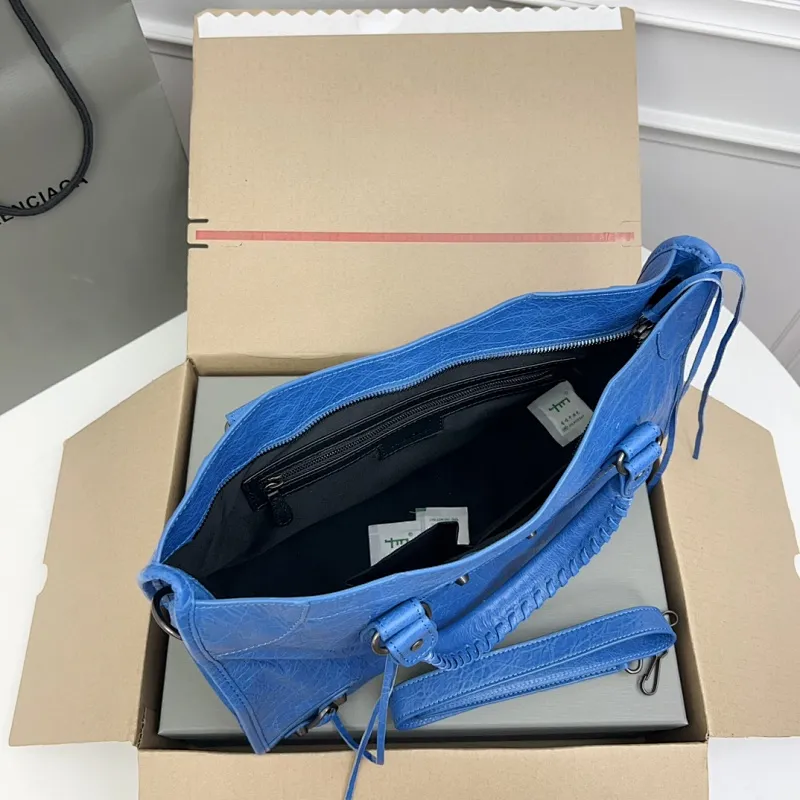 All categories Balenciaga Women's Bags (Balenciaga) Balenciaga 3825
