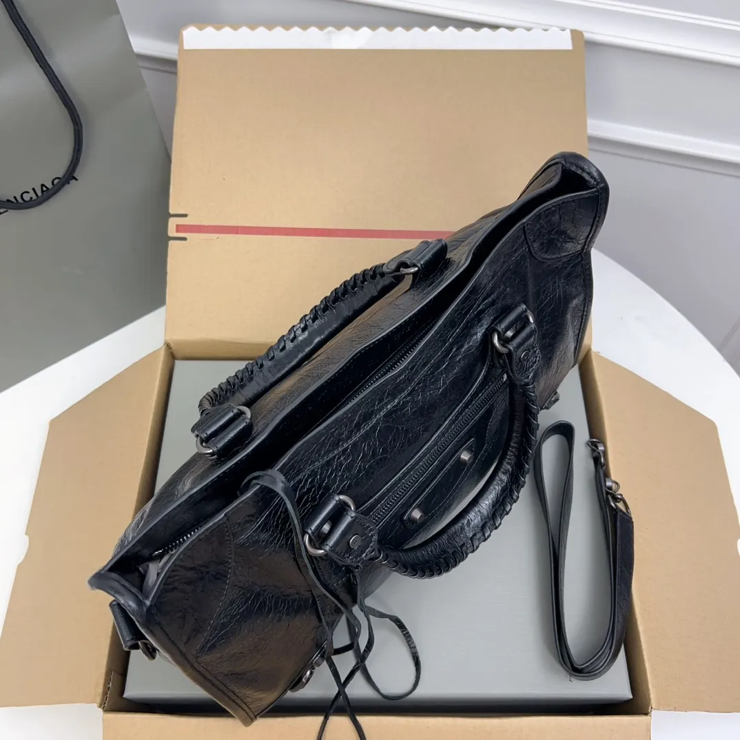 All categories Balenciaga Women's Bags (Balenciaga) Balenciaga 3825