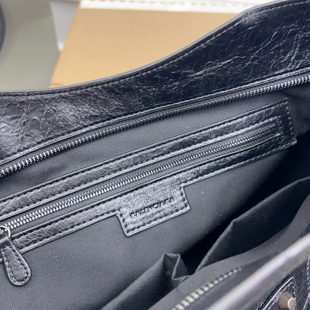 All categories Balenciaga Women's Bags (Balenciaga) Balenciaga 3825