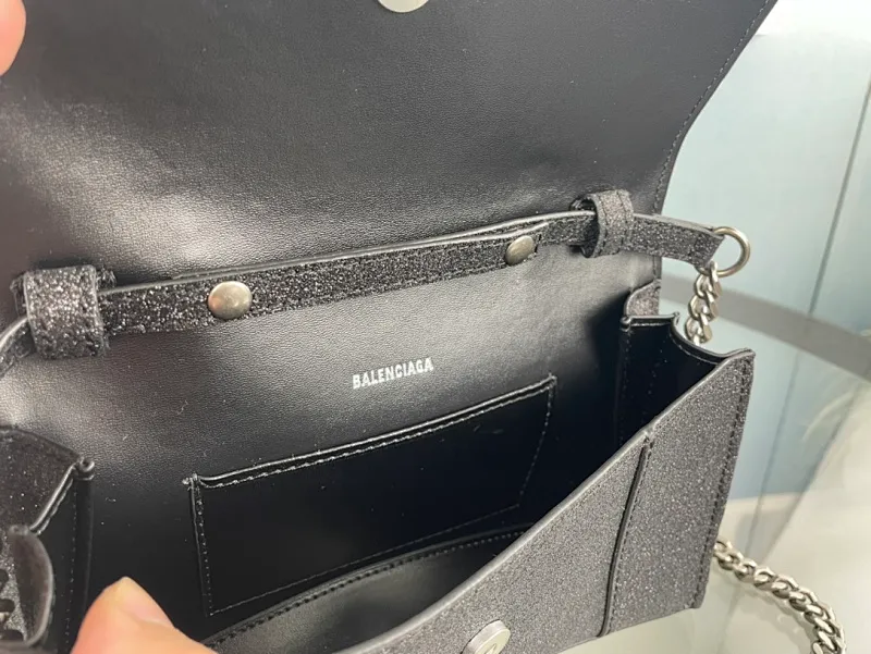 All categories Official website "Brand Women's Bags" Women's Bags 💙 BALENCIAGA 2023 latest Balenciaga crossbody bag