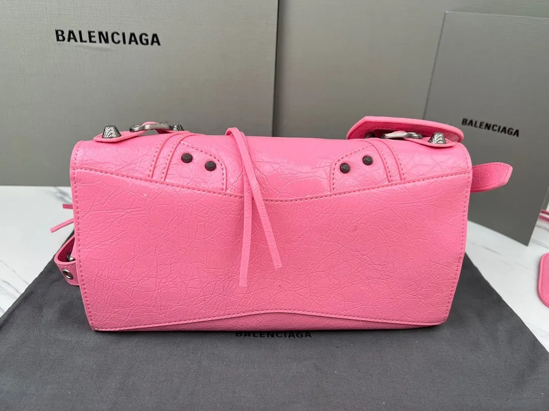All categories Official website "Brand Women's Bags" Women's Bags 💙 BALENCIAGA 2023 latest Balenciaga crossbody bag