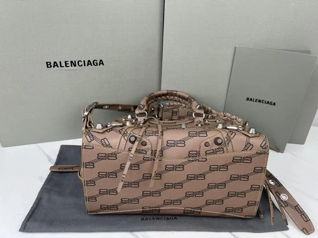 All categories Official website "Brand Women's Bags" Women's Bags 💙 BALENCIAGA 2023 latest Balenciaga crossbody bag