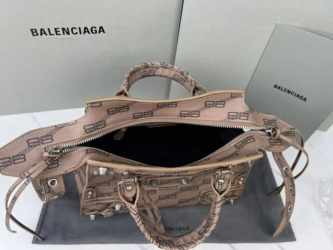 All categories Official website "Brand Women's Bags" Women's Bags 💙 BALENCIAGA 2023 latest Balenciaga crossbody bag