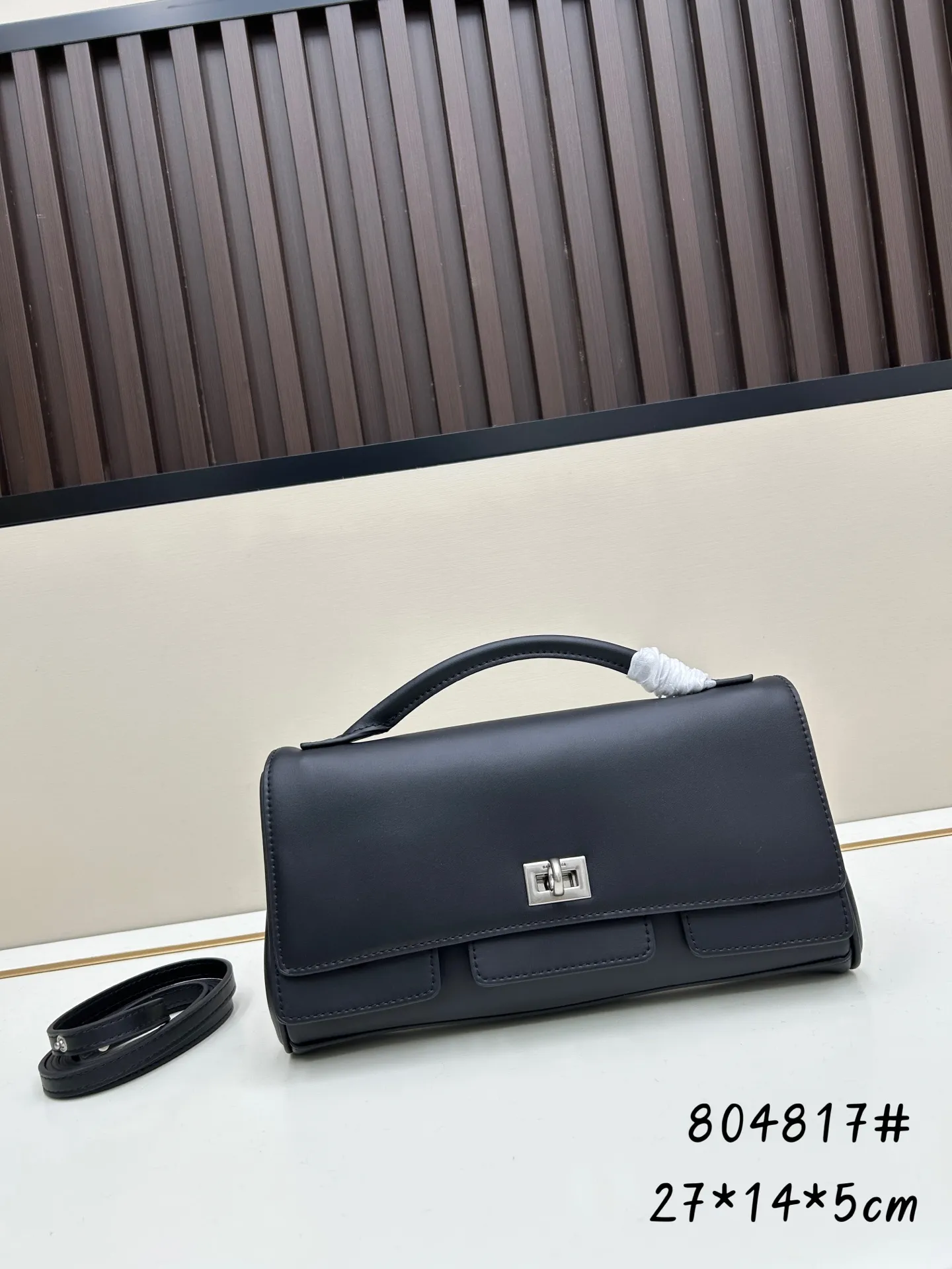 All categories Balenciaga Women's Bags (Balenciaga) Balenciaga 804817