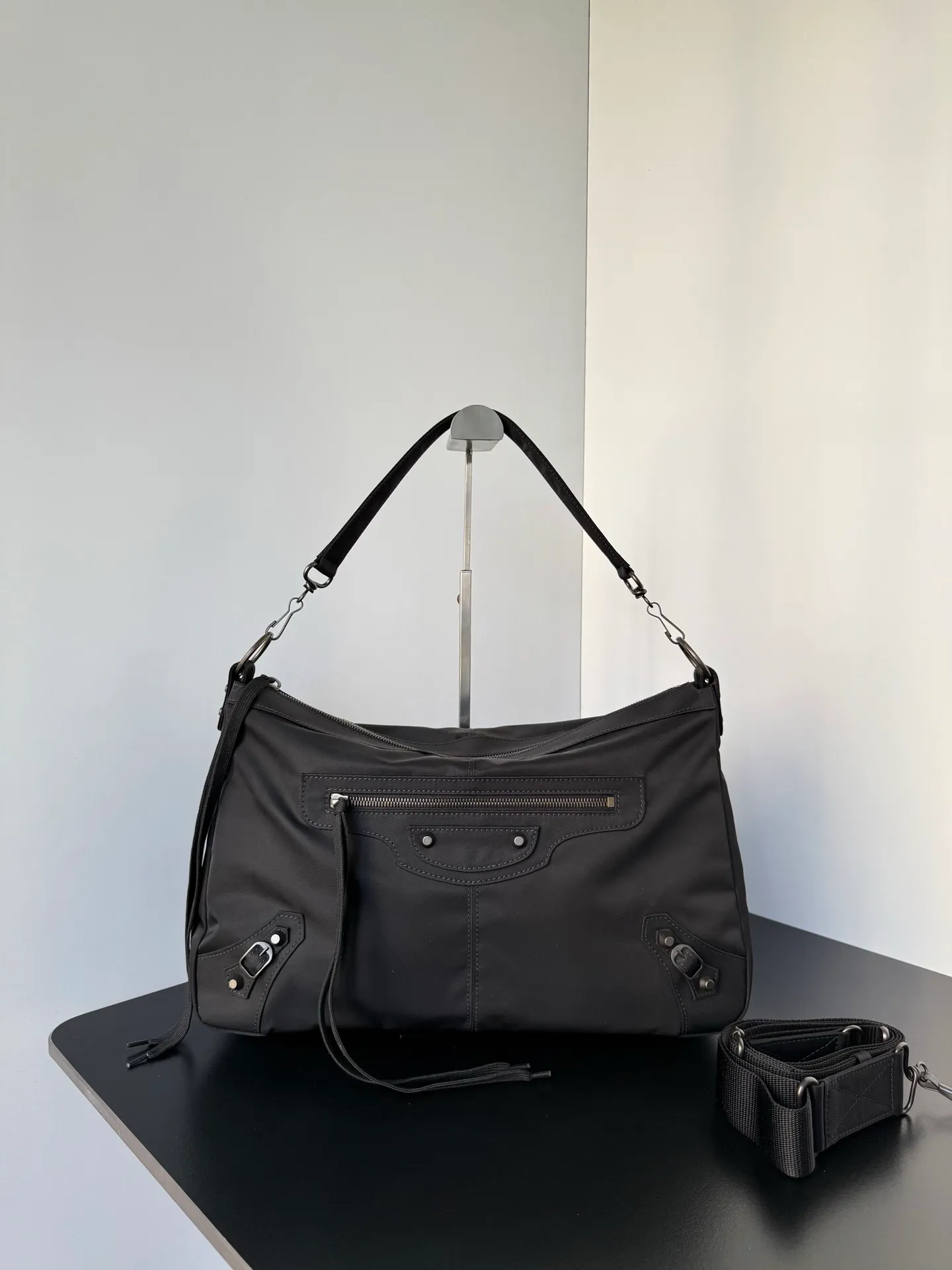 All categories Balenciaga Women's Bags (Balenciaga) Balenciaga 25898