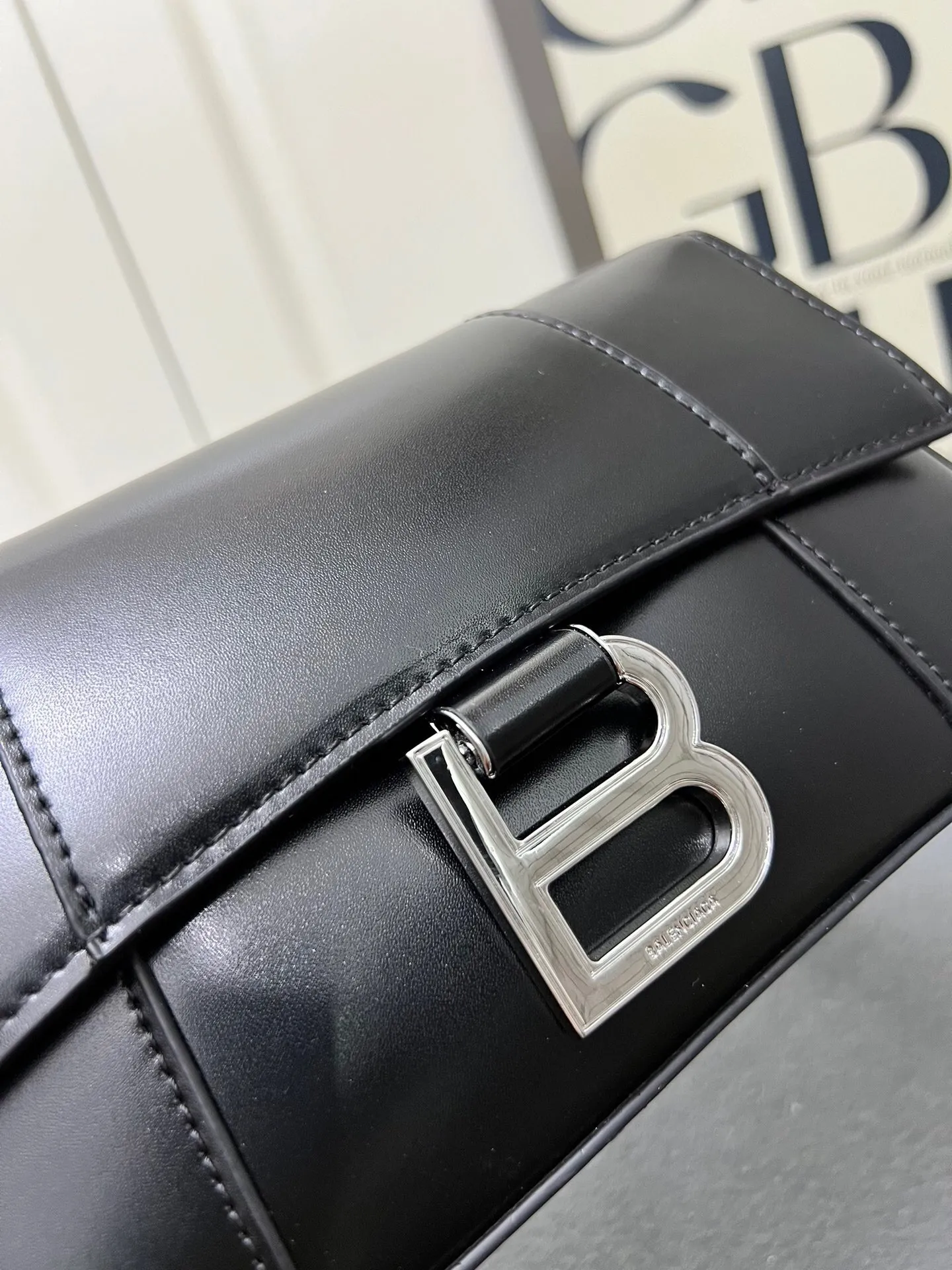 All Categories Official Website "Brand Women's Bags" Women's Bags 💙 BALENCIAGA 2025 New Balenciaga Crossbody Bag