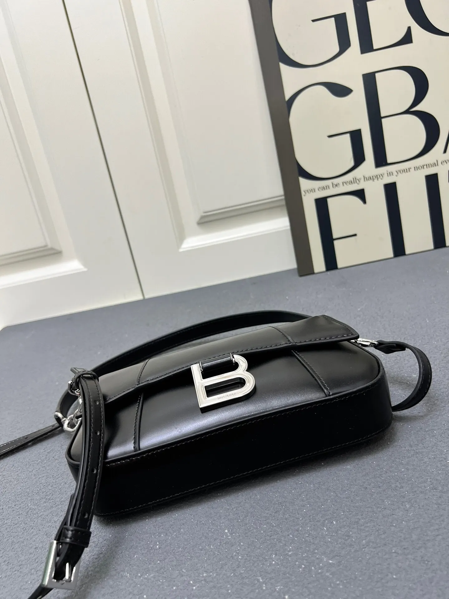 All Categories Official Website "Brand Women's Bags" Women's Bags 💙 BALENCIAGA 2025 New Balenciaga Crossbody Bag
