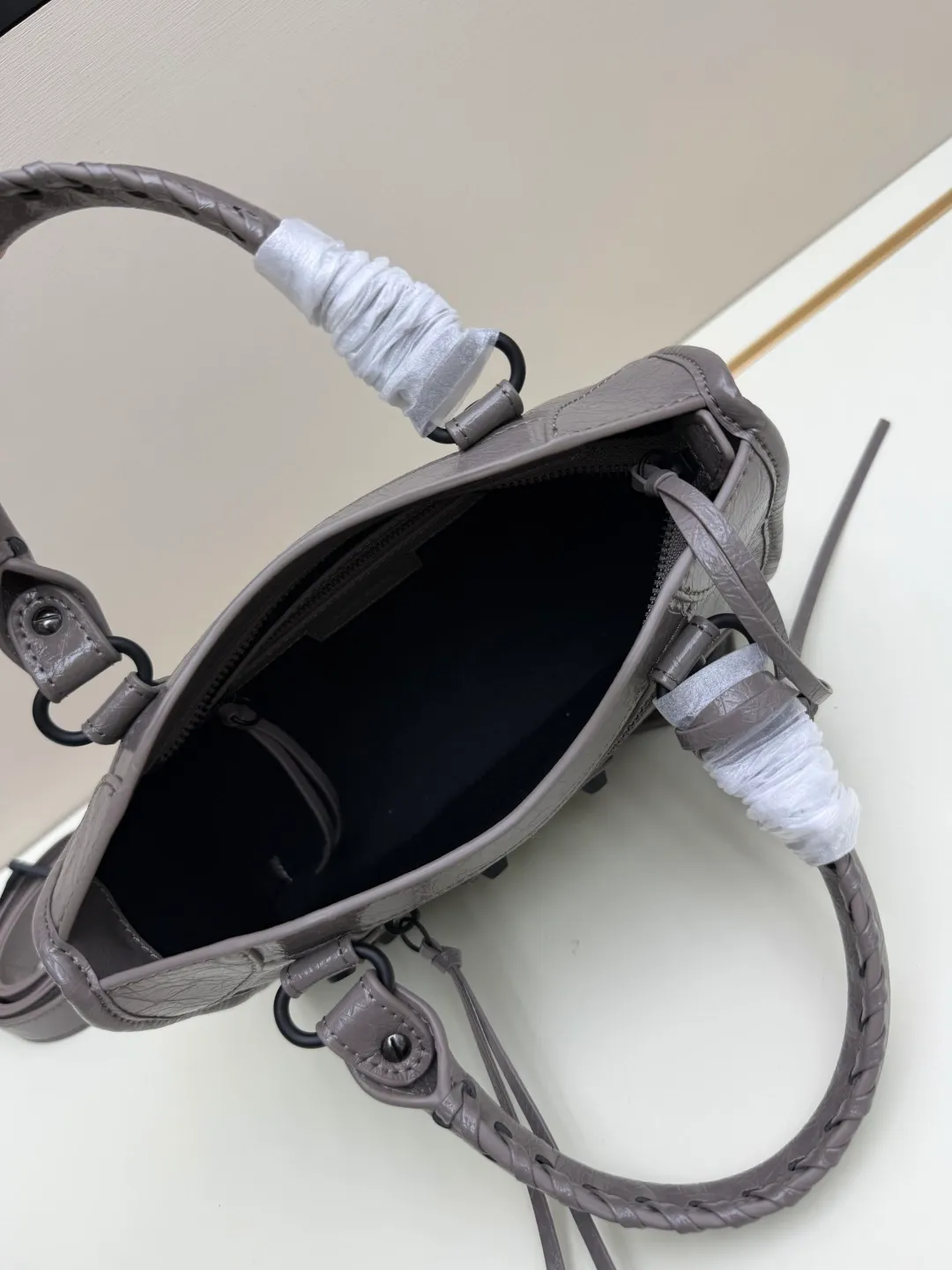 All Categories Balenciaga Women's Bags (Balenciaga) Balenciaga 3210
