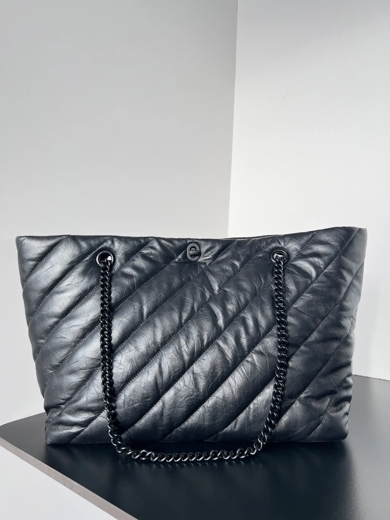All categories Balenciaga Women's Bags (Balenciaga) Balenciaga 5899