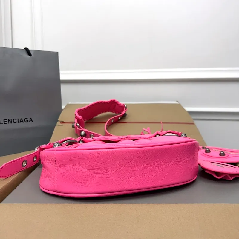 All categories Balenciaga Women's Bags (Balenciaga) Balenciaga 26161