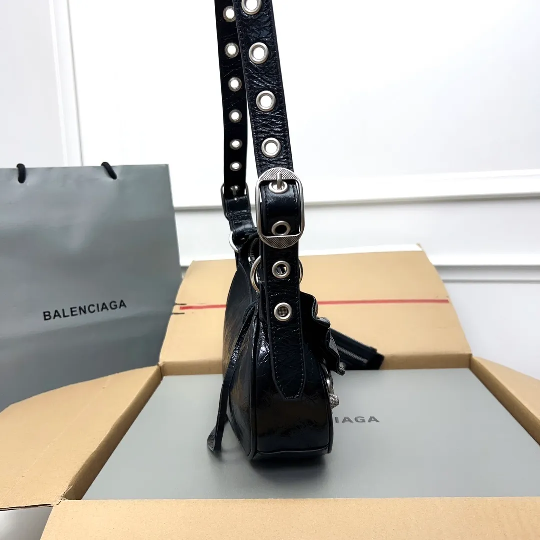 All categories Balenciaga Women's Bags (Balenciaga) Balenciaga 26161
