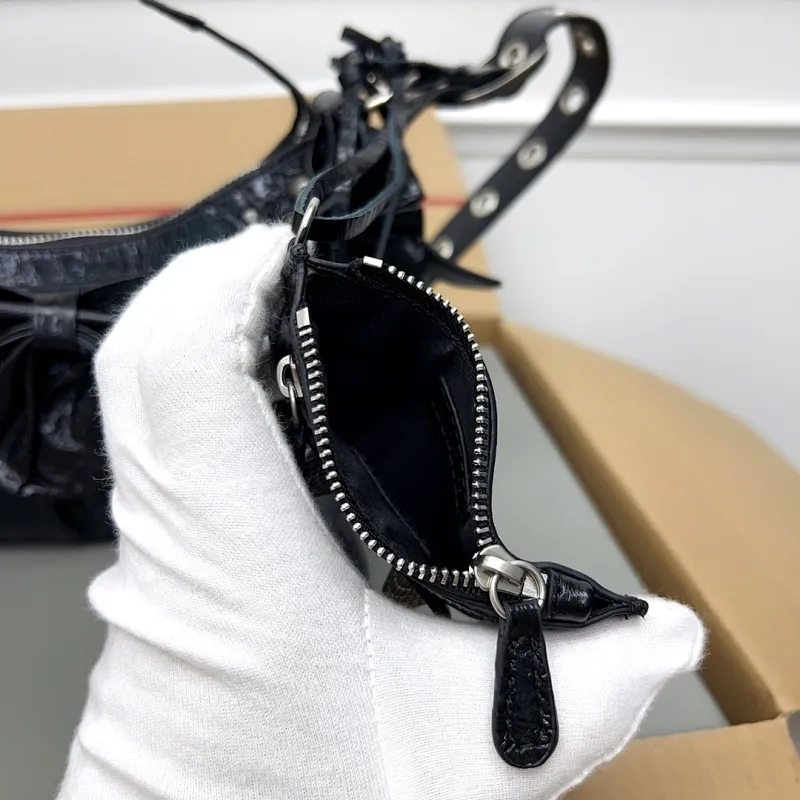 All categories Balenciaga Women's Bags (Balenciaga) Balenciaga 26161
