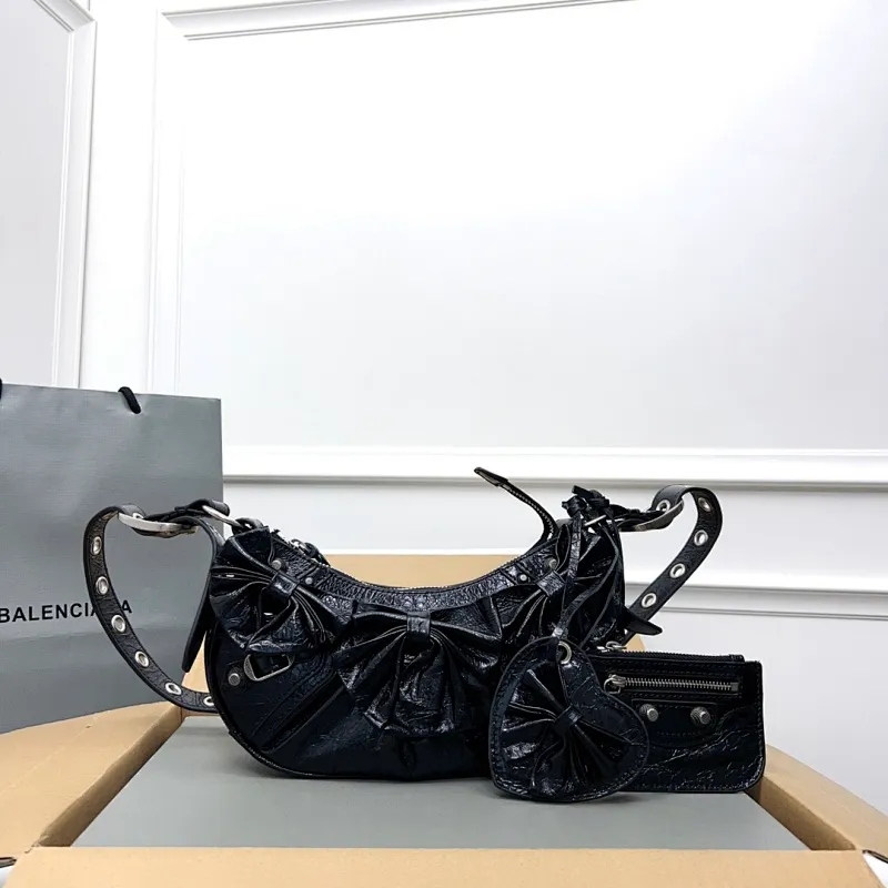 All categories Balenciaga Women's Bags (Balenciaga) Balenciaga 26161