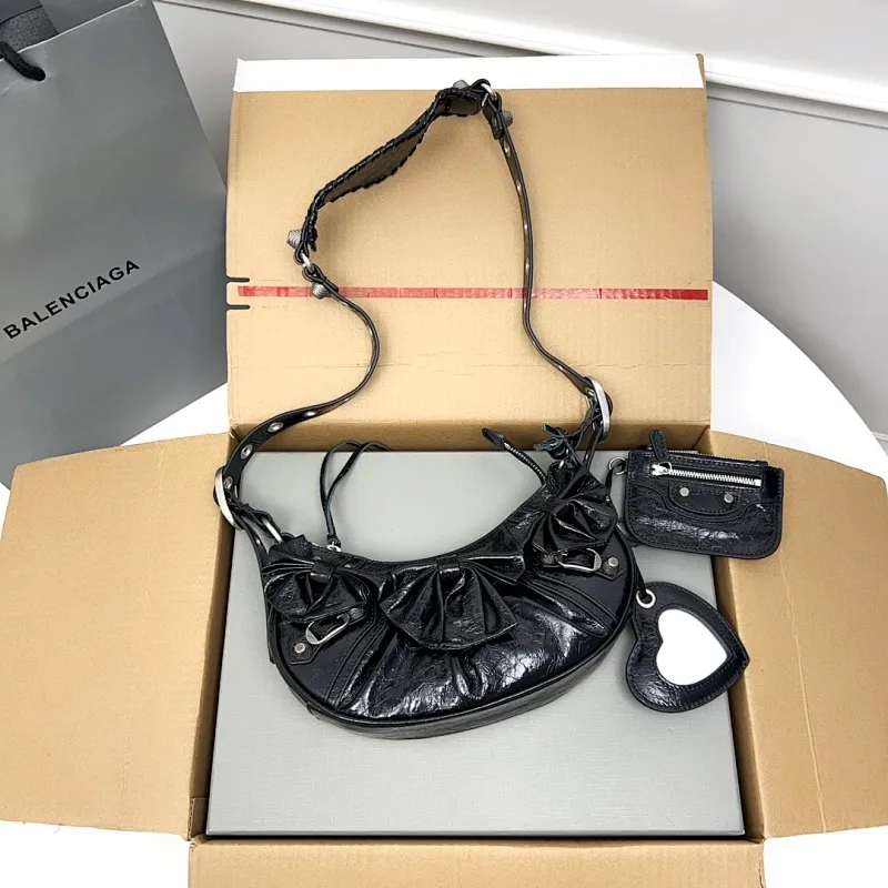 All categories Balenciaga Women's Bags (Balenciaga) Balenciaga 26161