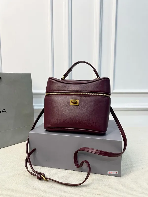 All Categories Official Website "Brand Women's Bags" Women's Bags 💙 BALENCIAGA 2025 New Balenciaga Crossbody Bag
