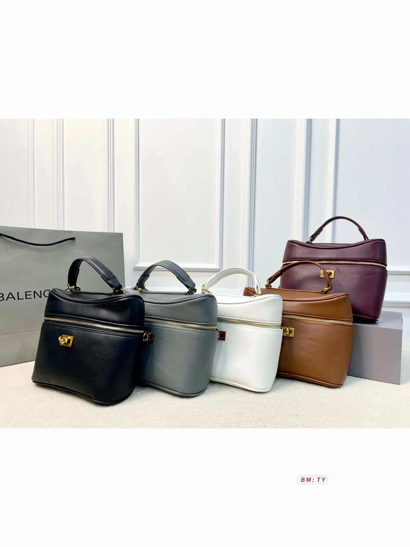 All Categories Official Website "Brand Women's Bags" Women's Bags 💙 BALENCIAGA 2025 New Balenciaga Crossbody Bag