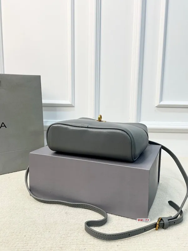 All Categories Official Website "Brand Women's Bags" Women's Bags 💙 BALENCIAGA 2025 New Balenciaga Crossbody Bag