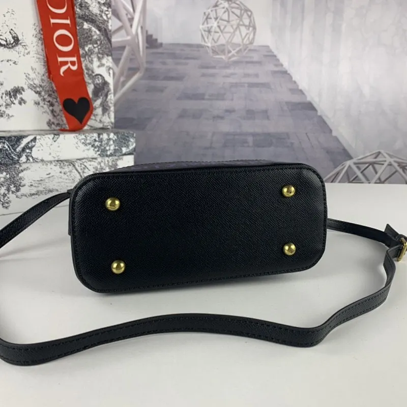 All categories Balenciaga Women's Bags (Balenciaga) Balenciaga, 6677