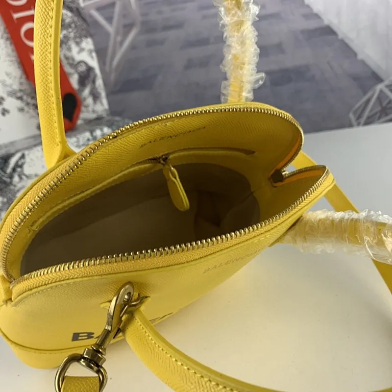 All categories Balenciaga Women's Bags (Balenciaga) Balenciaga, 6677
